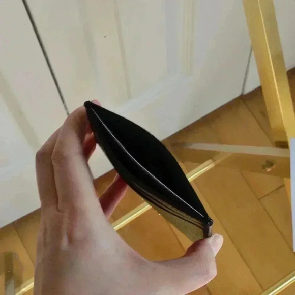 Kate Spade KJ060 NYC Big Apple Small Slim Card Holder - Picture 5 of 6